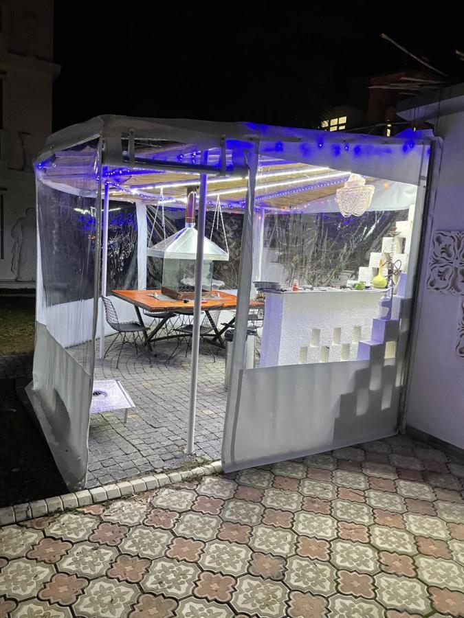 Belka Golf Delux Poolside