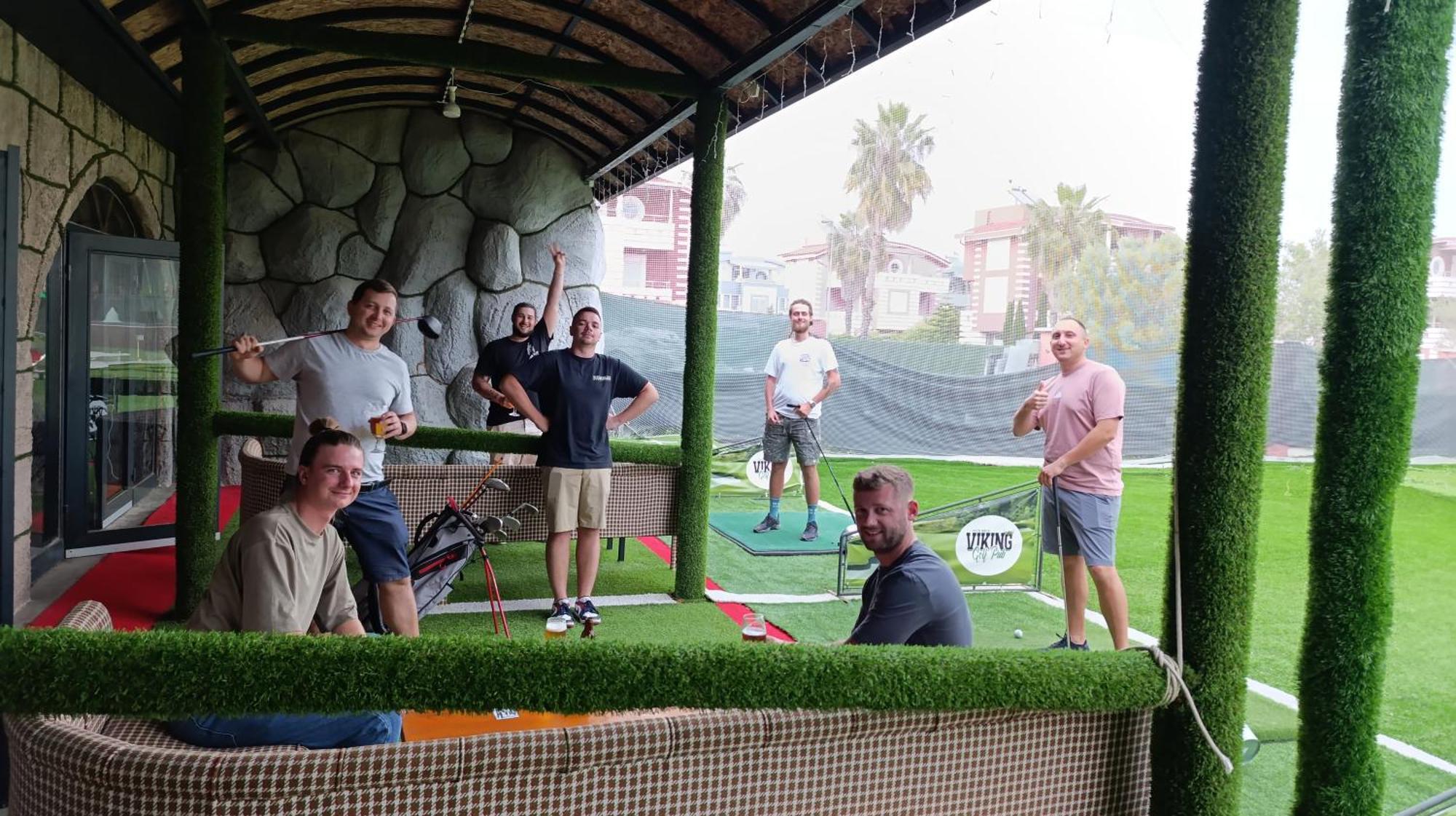 Belka Golf Delux Poolside