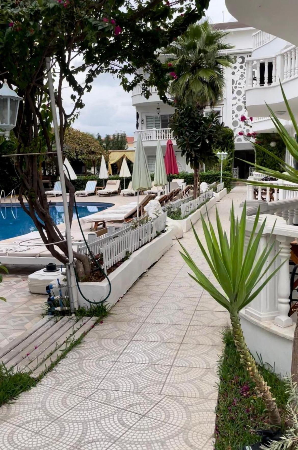 Belka Golf Delux Poolside Belek